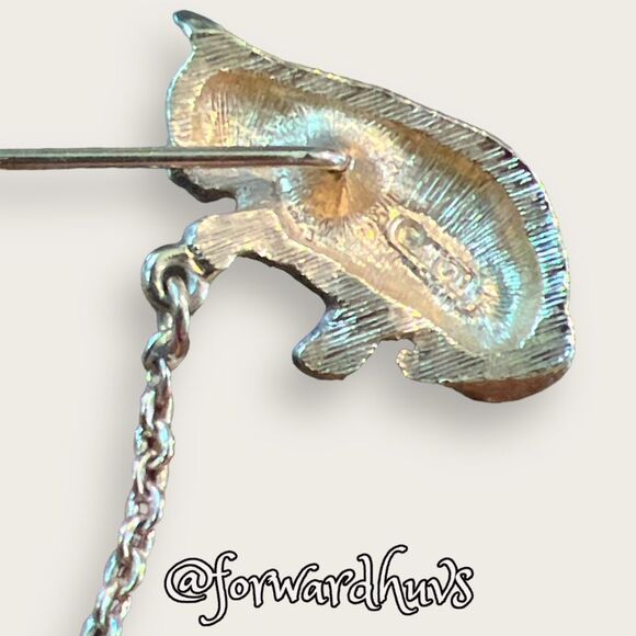 Vintage Avon Gold Tone Kitten and Yarn Stick Pin / Hat Pin - Picture 7 of 10